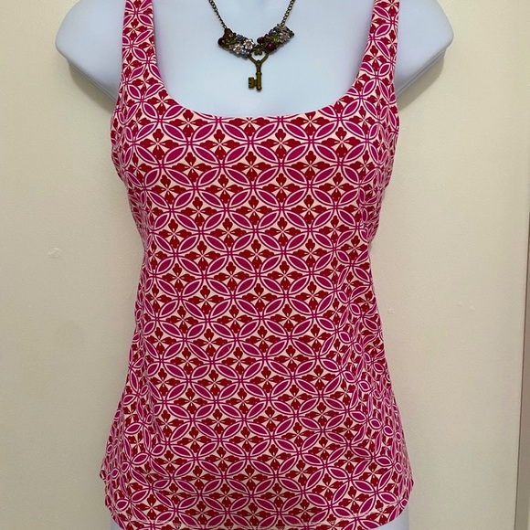 Hillary Hanson Beautiful tank with built-in bra🌺 S - Picture 1 of 7